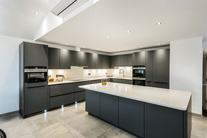 Kitchen- click for photo gallery